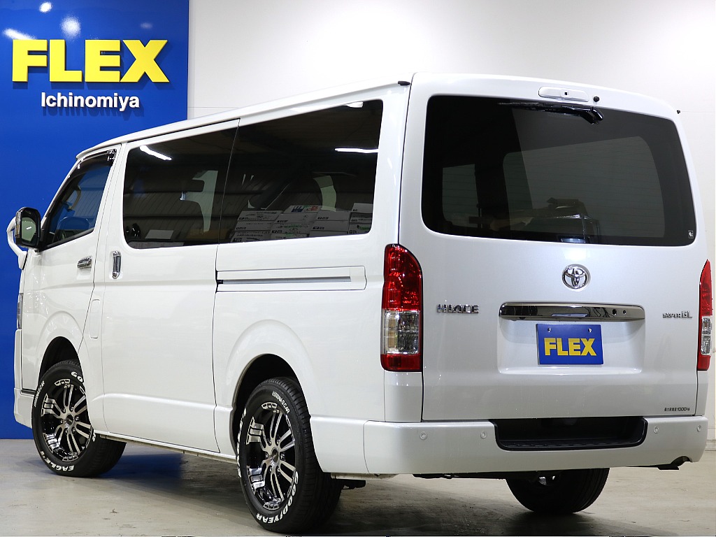 トヨタ ハイエースバン(14枚目)