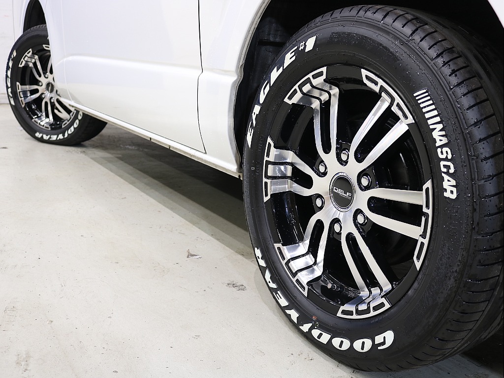 トヨタ ハイエースバン(19枚目)