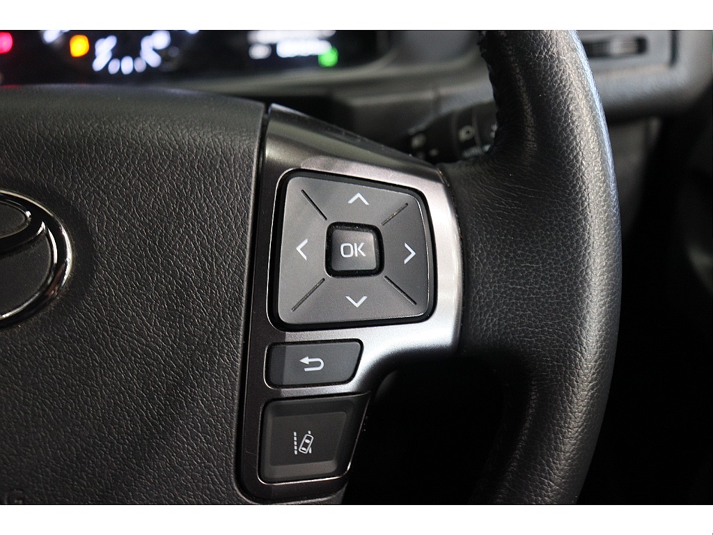 トヨタ ハイエースバン(34枚目)