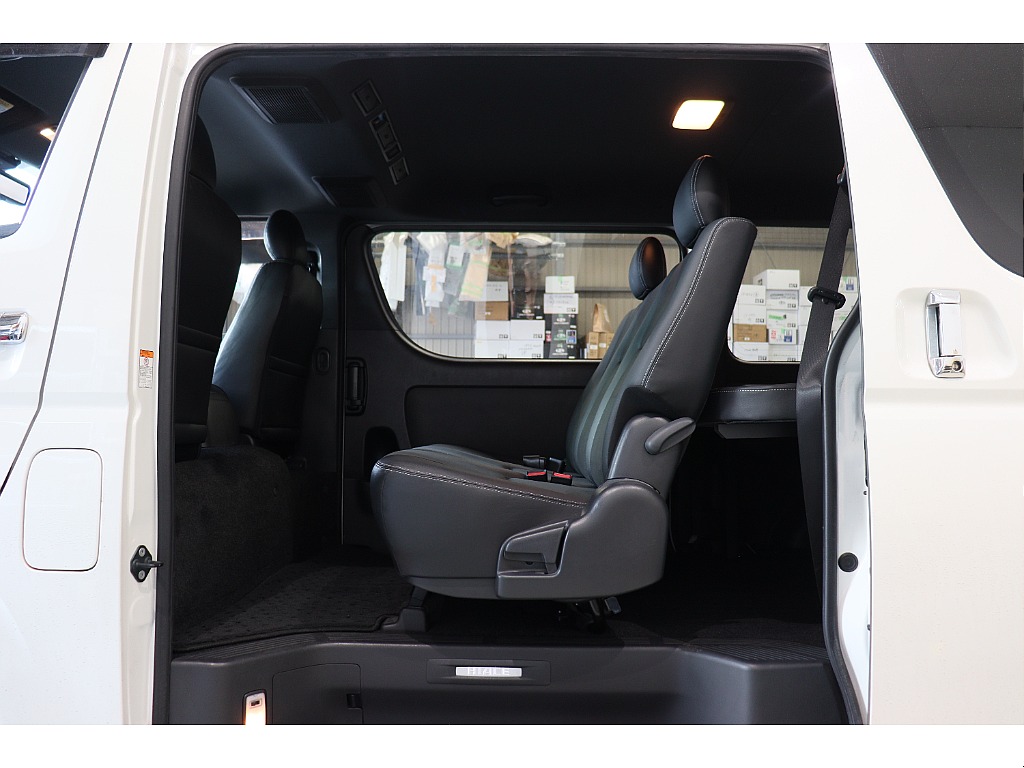 トヨタ ハイエースバン(38枚目)