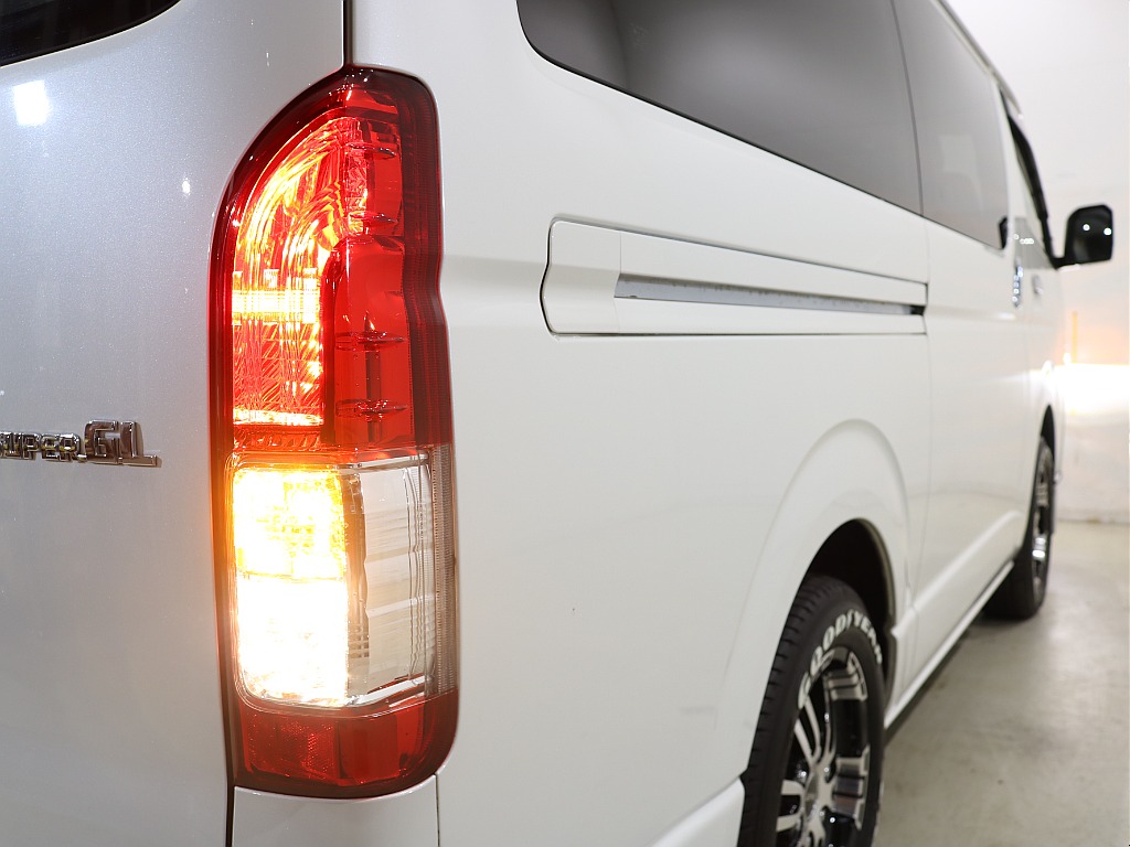 トヨタ ハイエースバン(43枚目)