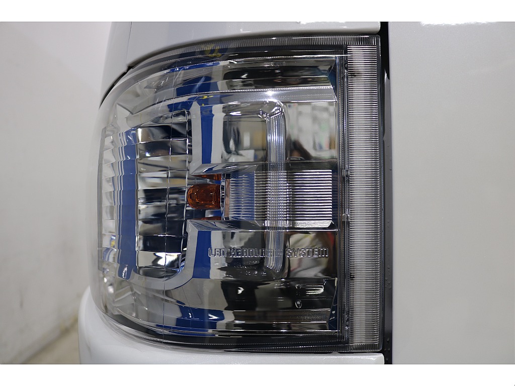 トヨタ ハイエースバン(52枚目)