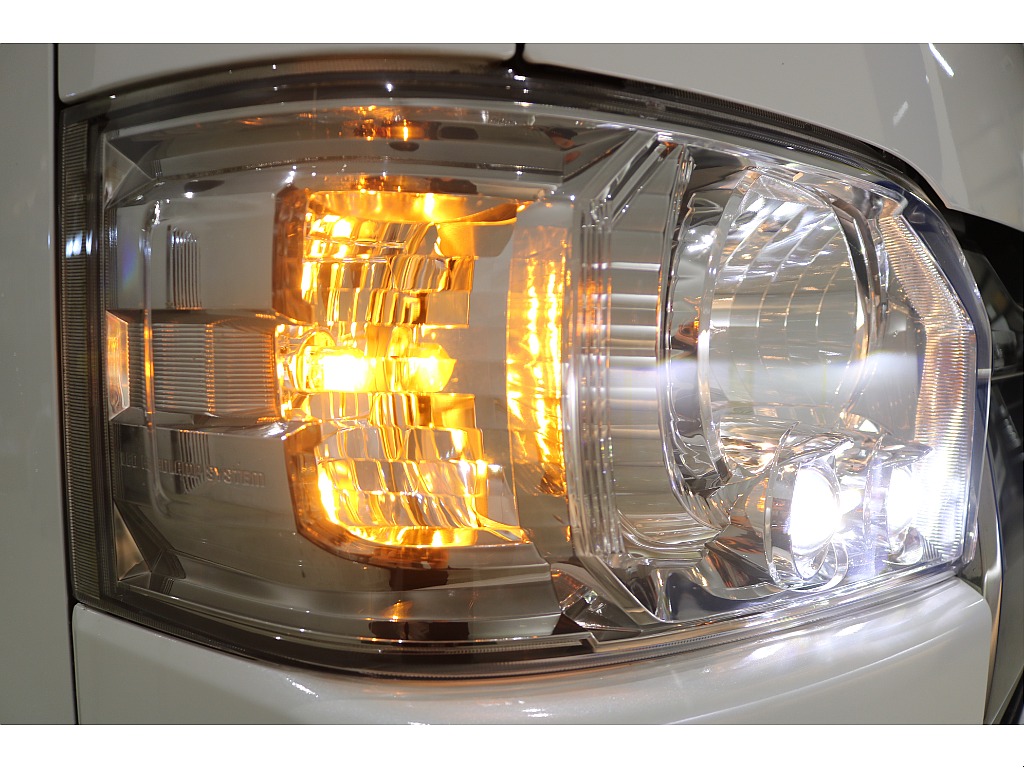 トヨタ ハイエースバン(55枚目)