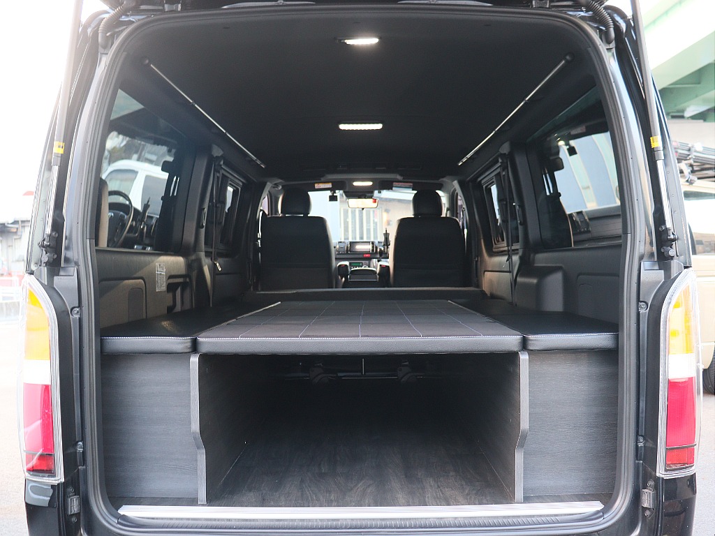 トヨタ ハイエースバン(11枚目)