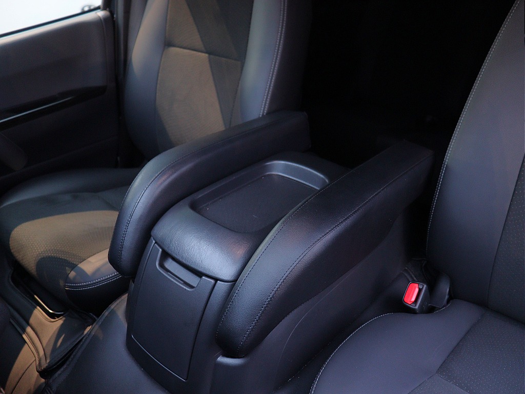 トヨタ ハイエースバン(42枚目)