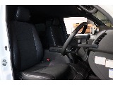トヨタ ハイエースバン(4枚目)
