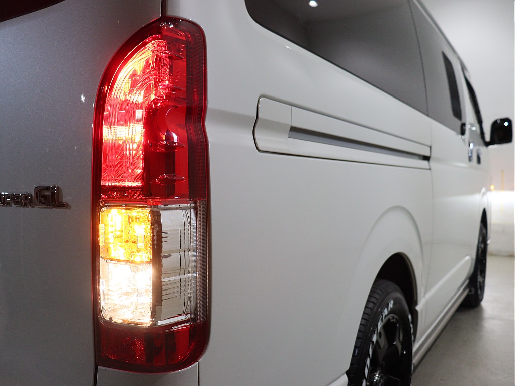 TOYOTA純正テールランプ