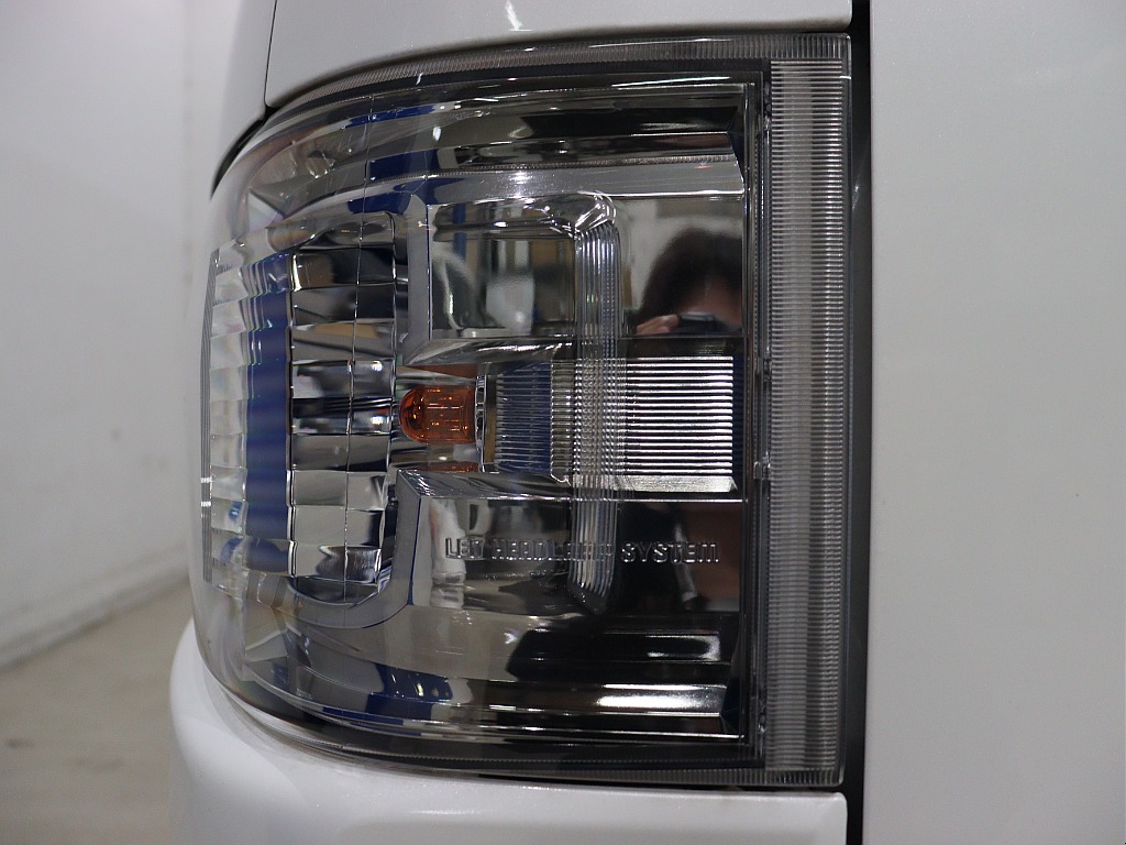 トヨタ ハイエースバン(53枚目)