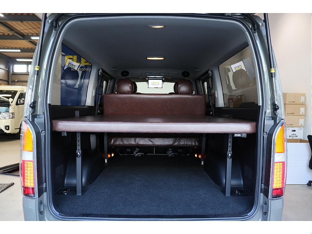 トヨタ ハイエースバン(11枚目)