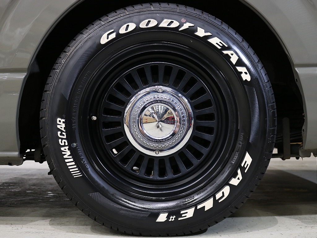 トヨタ ハイエースバン(18枚目)