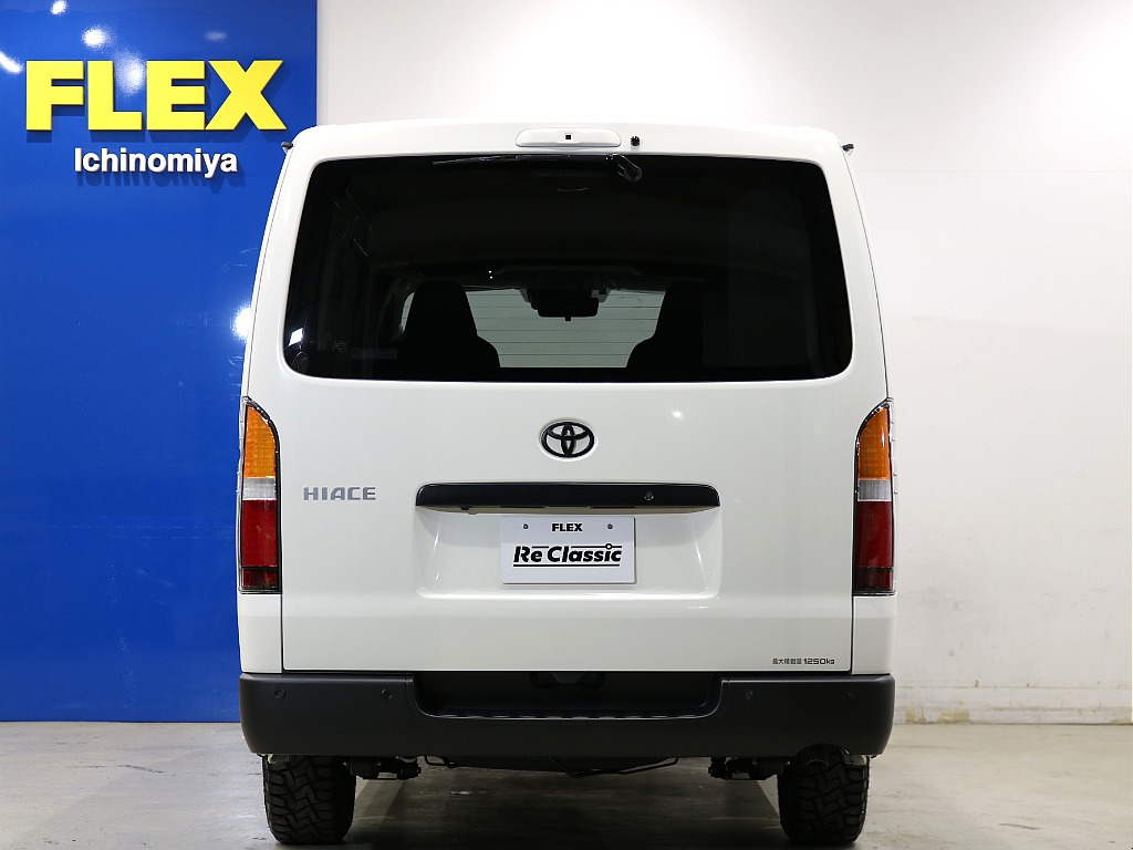トヨタ ハイエースバン(17枚目)