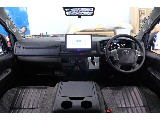 トヨタ ハイエースバン(2枚目)