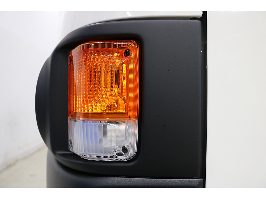 トヨタ ハイエースバン(52枚目)