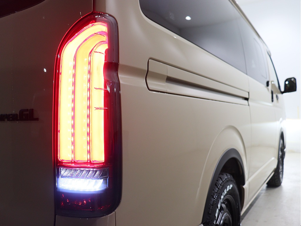 FLEX アルティメットLEDテールランプ