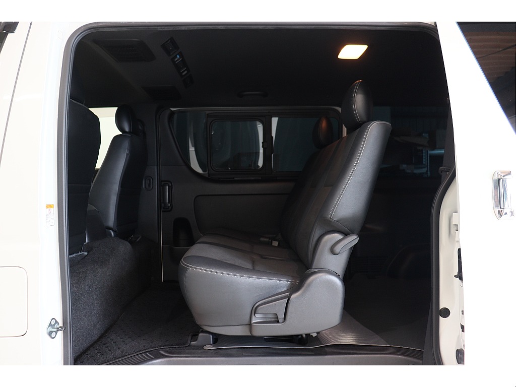 トヨタ ハイエースバン(39枚目)