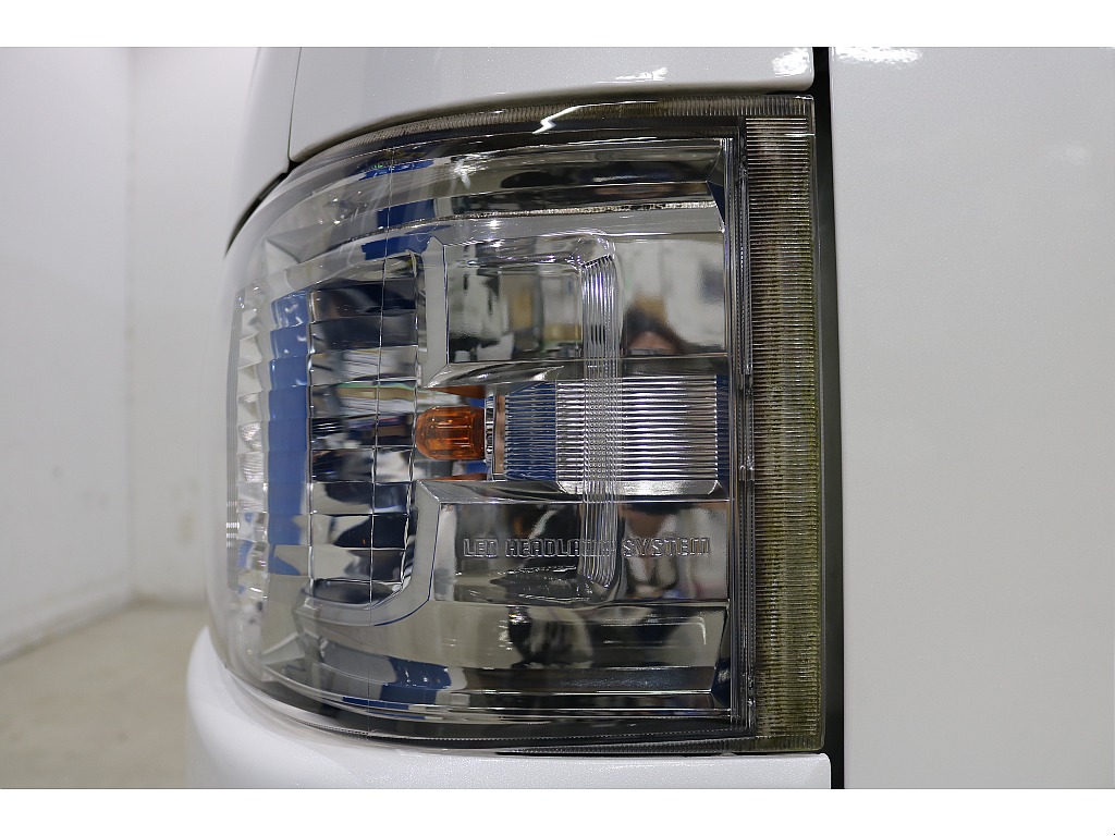 トヨタ ハイエースバン(48枚目)