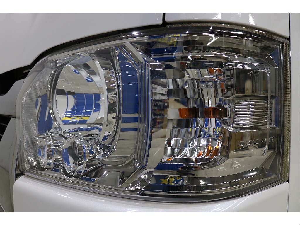 トヨタ ハイエースバン(50枚目)