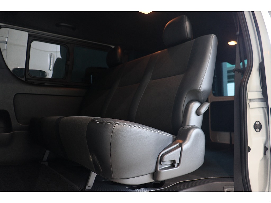 トヨタ ハイエースバン(57枚目)