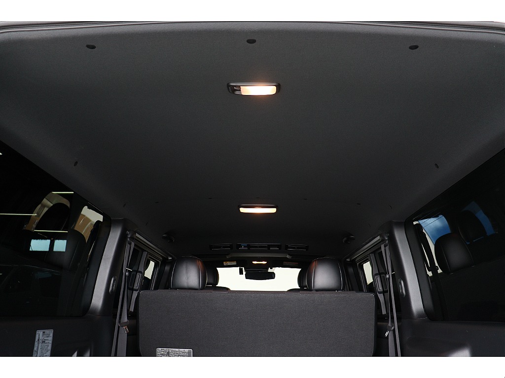 トヨタ ハイエースバン(10枚目)