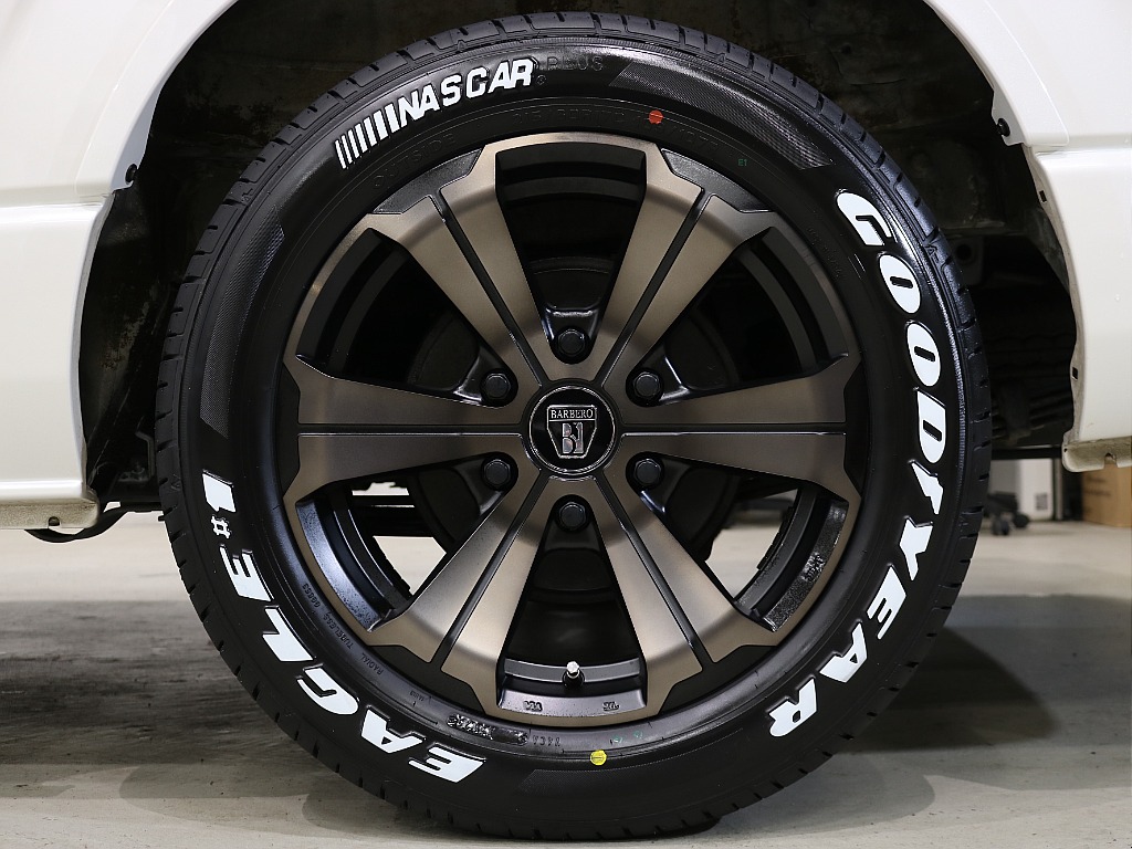 トヨタ ハイエース(18枚目)