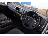トヨタ ハイエース(3枚目)