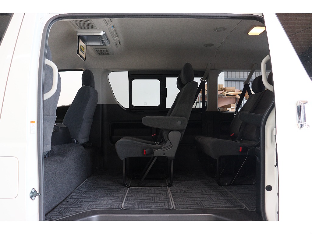 トヨタ ハイエース(44枚目)