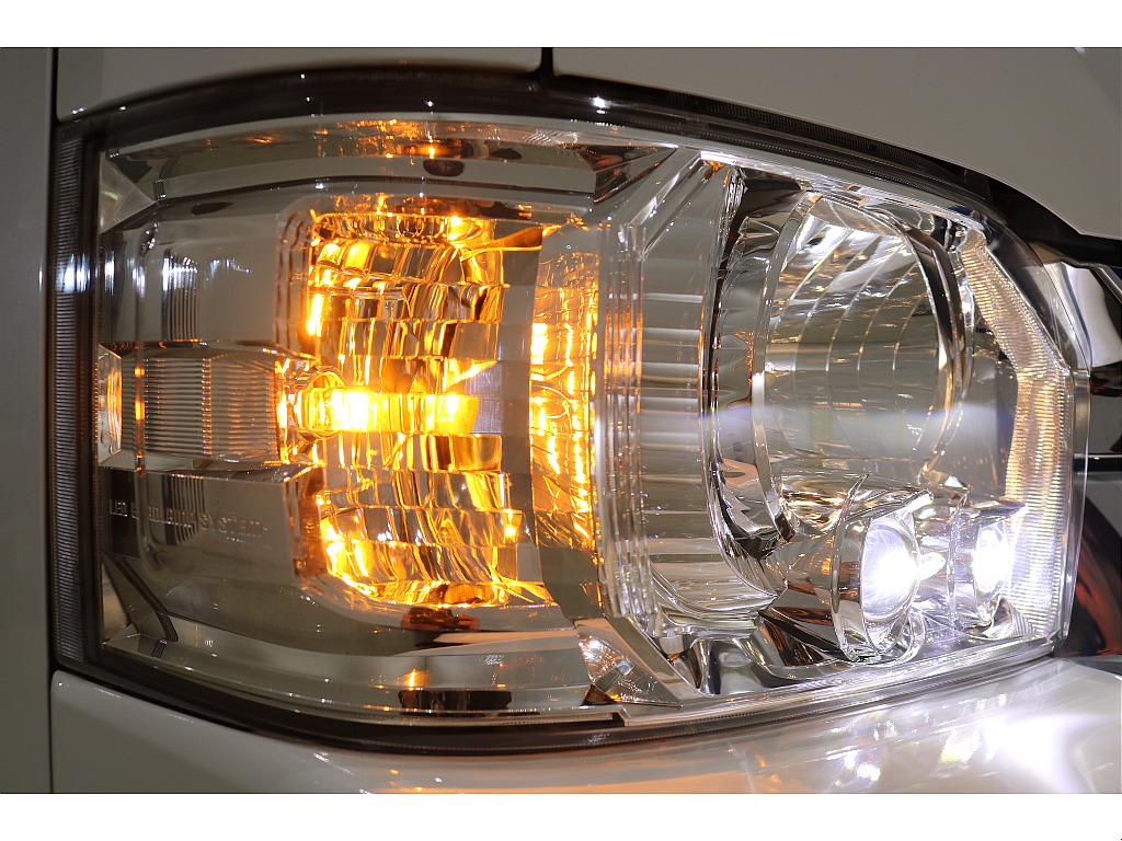 トヨタ ハイエース(50枚目)