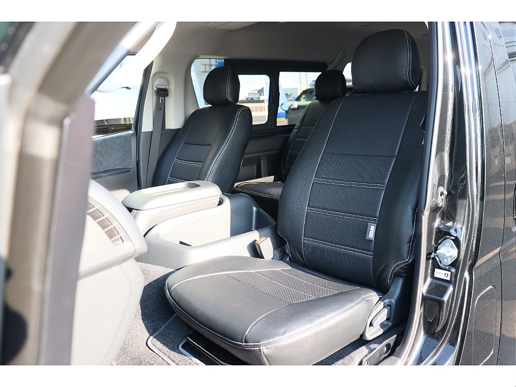 トヨタ ハイエース(23枚目)