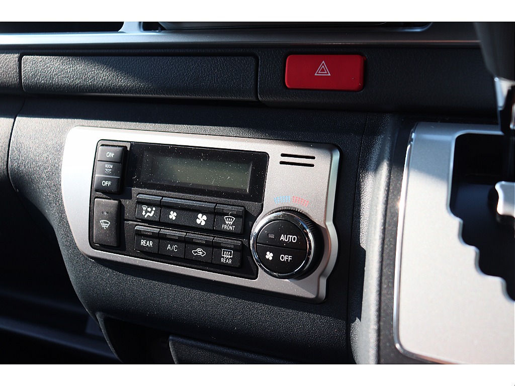 トヨタ ハイエース(25枚目)