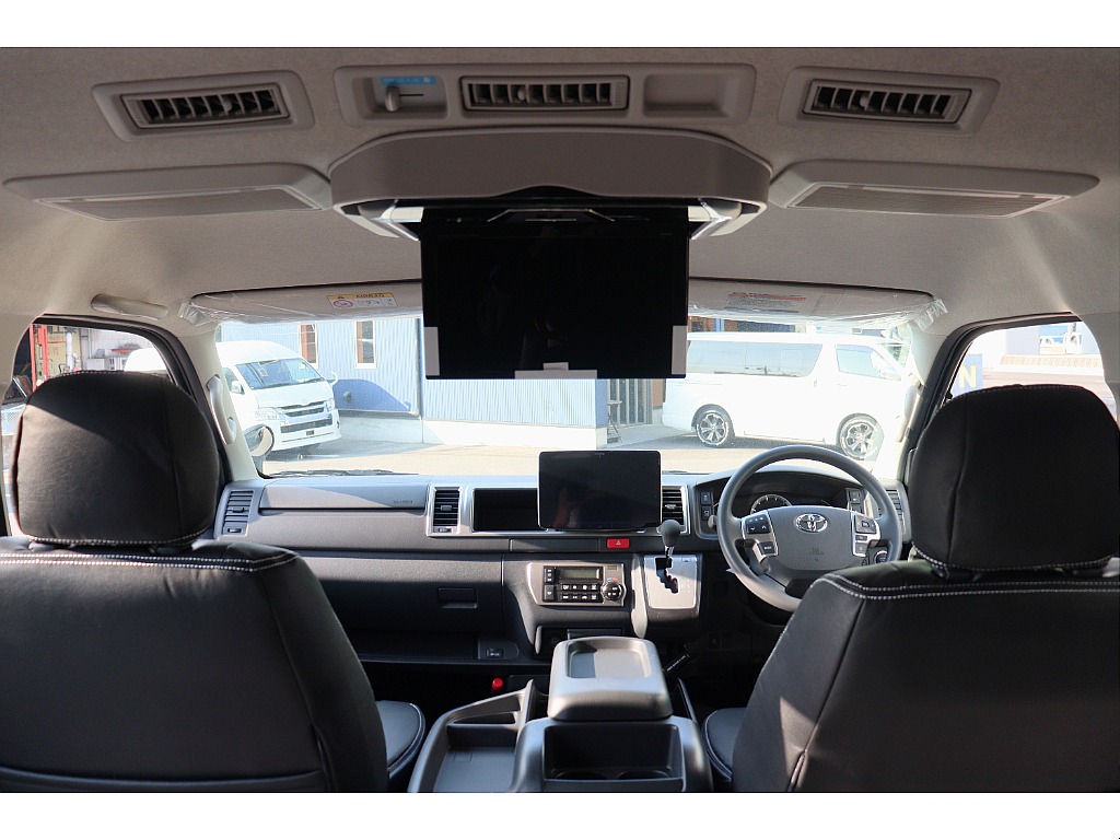 トヨタ ハイエース(27枚目)