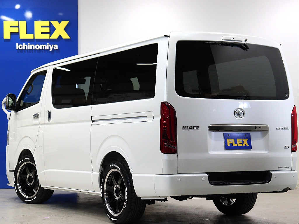 両側パワースライドドア