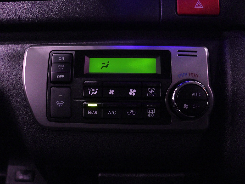 トヨタ ハイエース(36枚目)