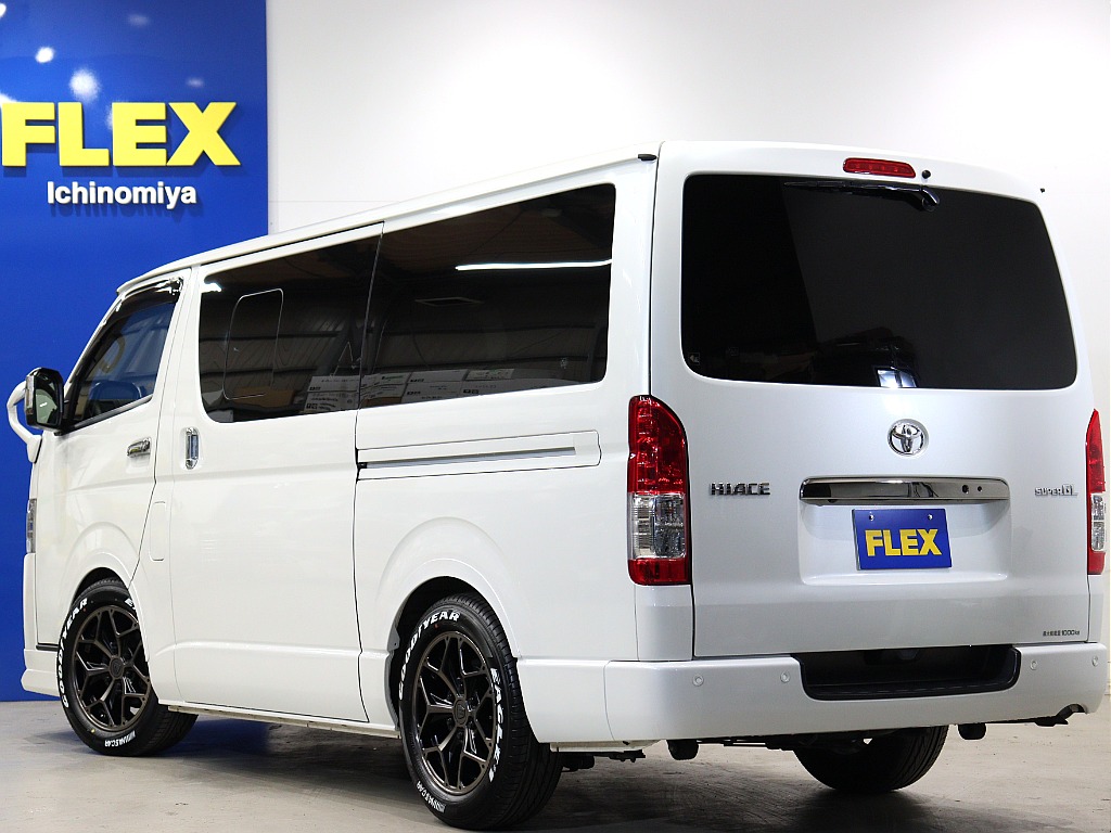 トヨタ ハイエースバン(13枚目)