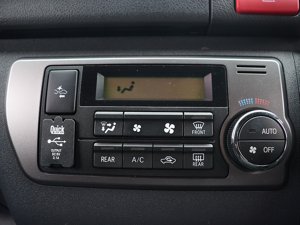 トヨタ ハイエースバン(30枚目)