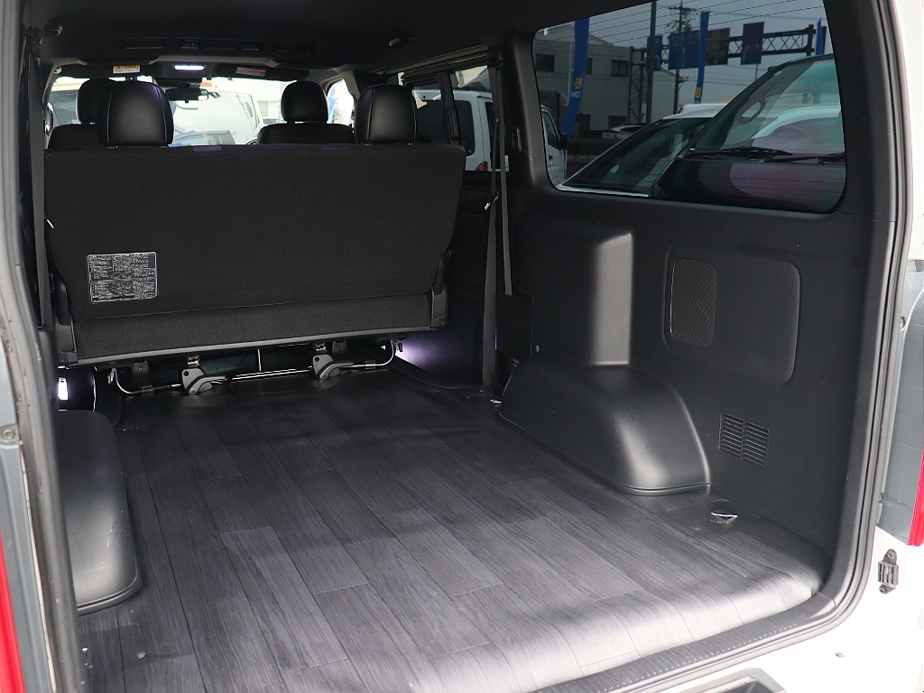 トヨタ ハイエースバン(57枚目)