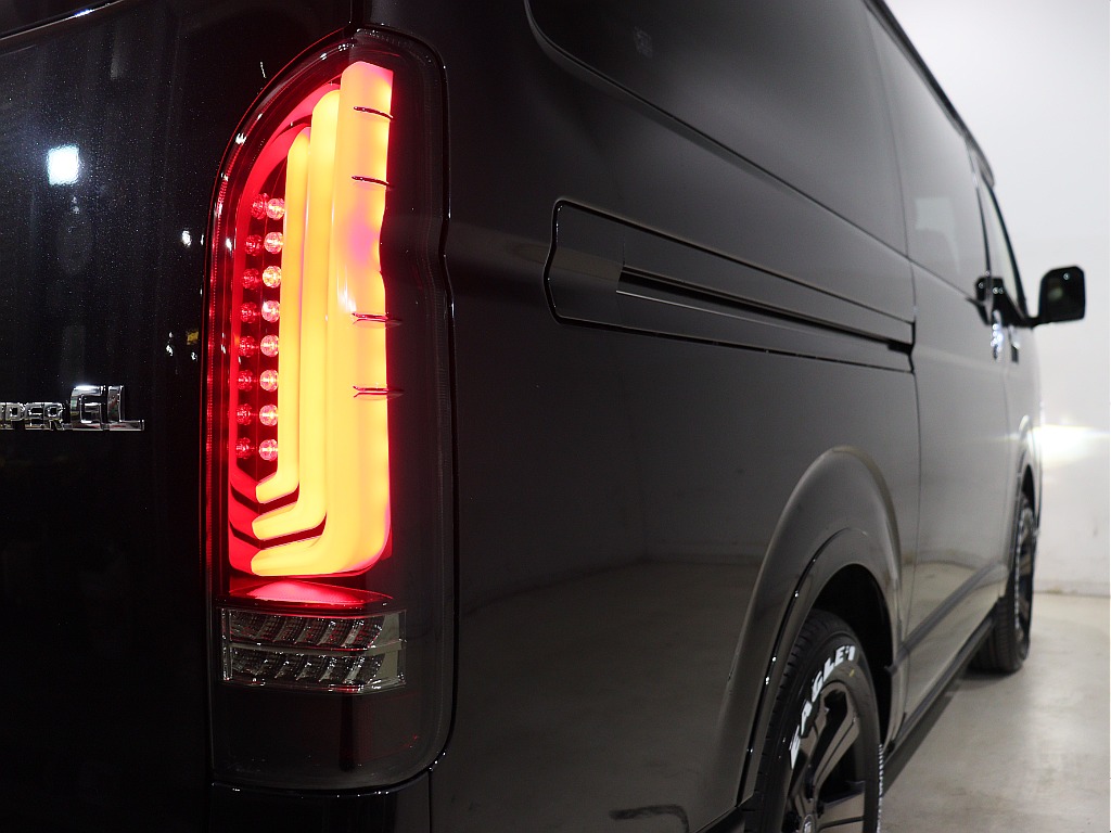 トヨタ ハイエースバン(18枚目)