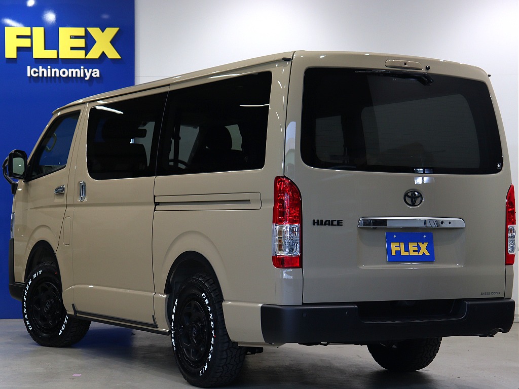 トヨタ ハイエースバン(13枚目)