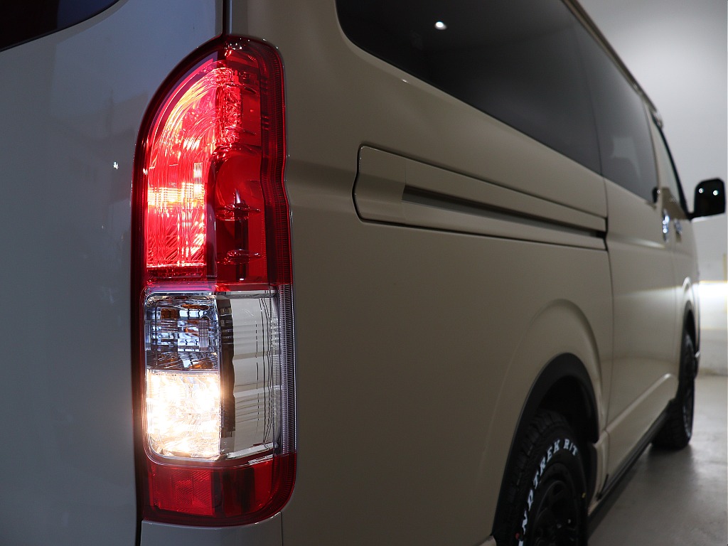 トヨタ ハイエースバン(19枚目)