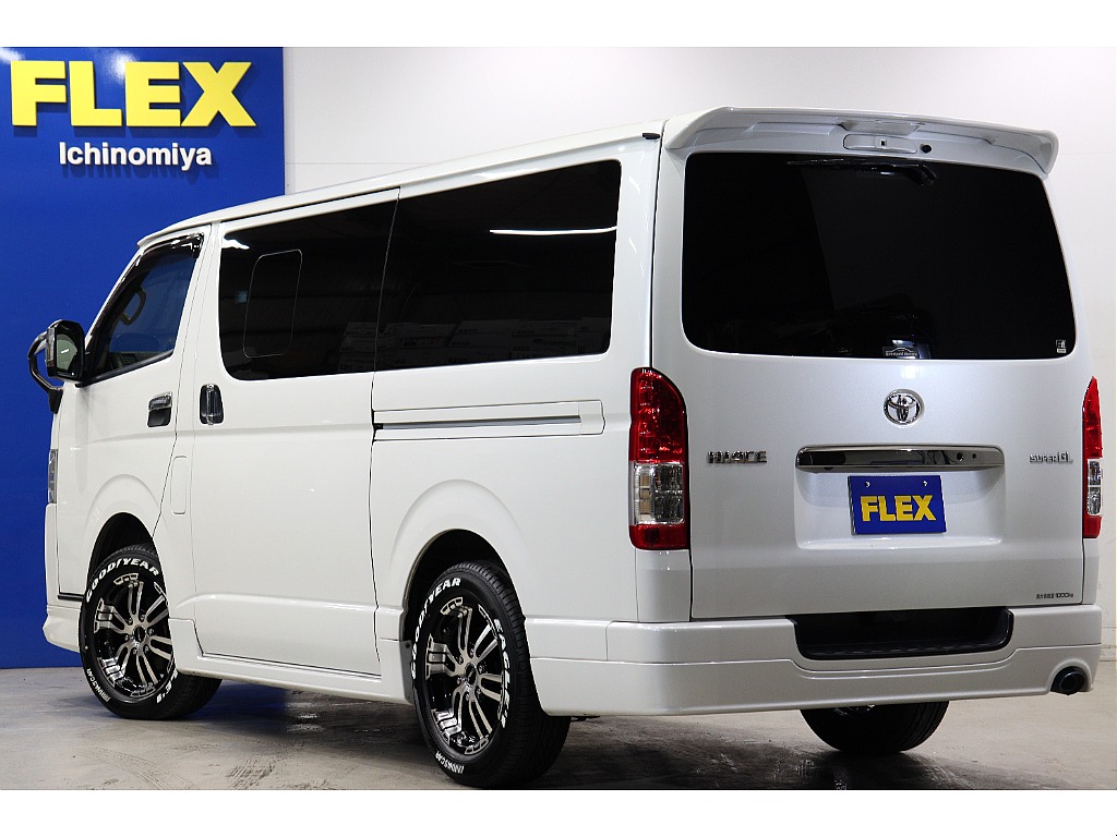 トヨタ ハイエースバン(13枚目)
