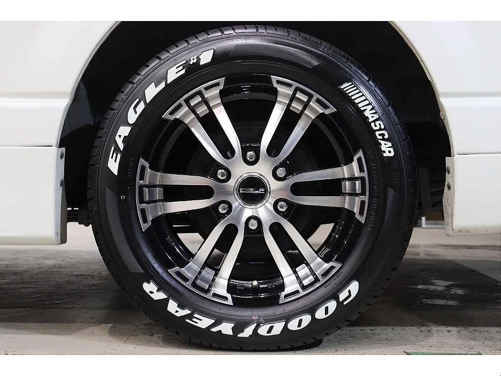 トヨタ ハイエースバン(21枚目)