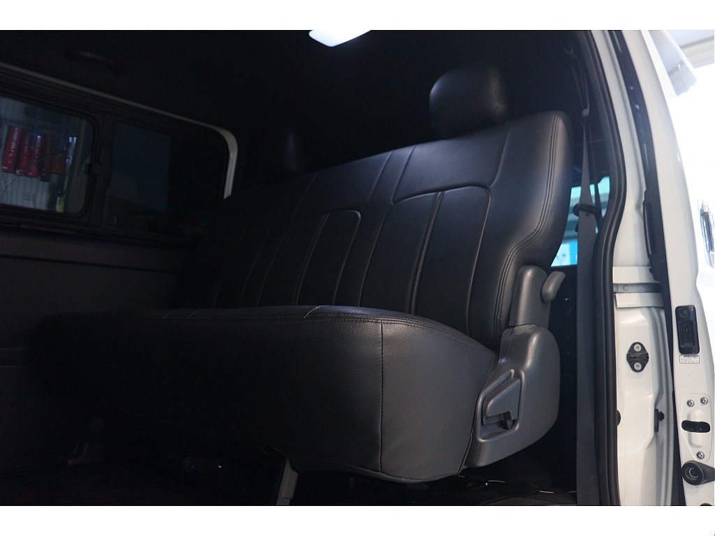 トヨタ ハイエースバン(49枚目)