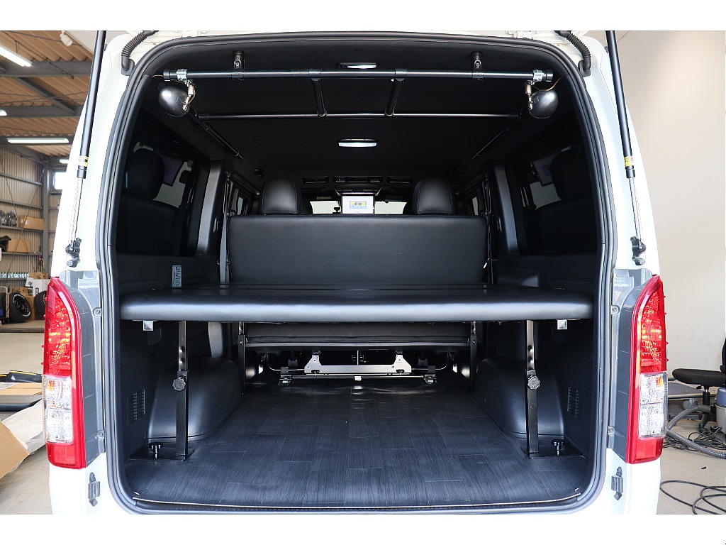 トヨタ ハイエースバン(9枚目)