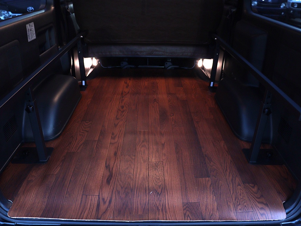 トヨタ ハイエースバン(3枚目)