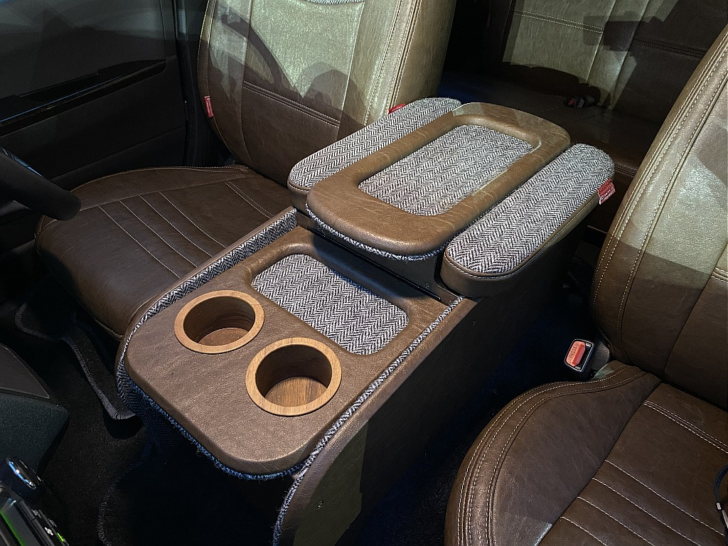 トヨタ ハイエースバン(31枚目)