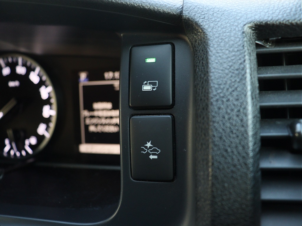 トヨタ ハイエースバン(35枚目)