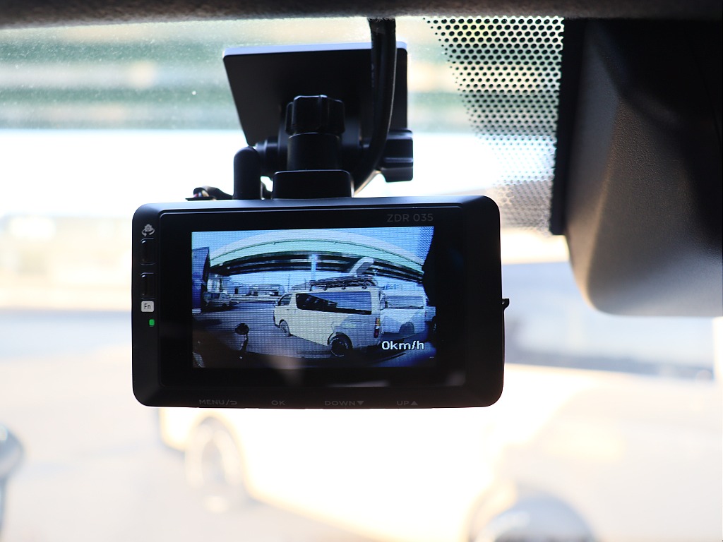 ドライブレコーダー