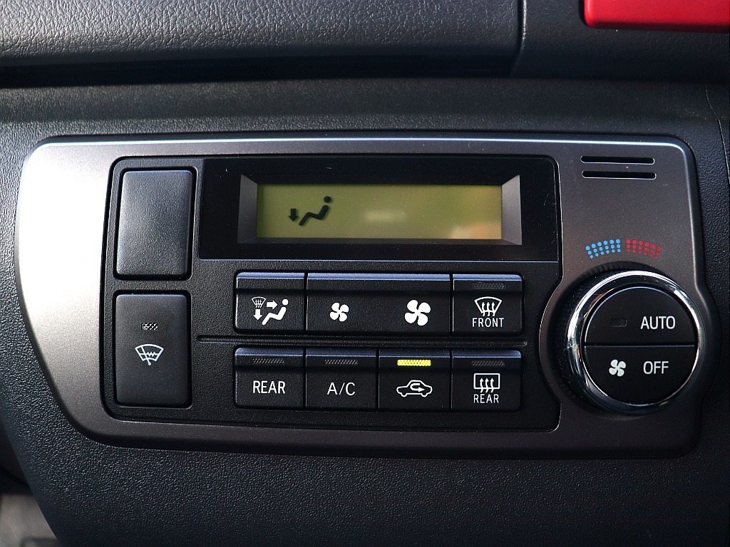 トヨタ ハイエースバン(29枚目)