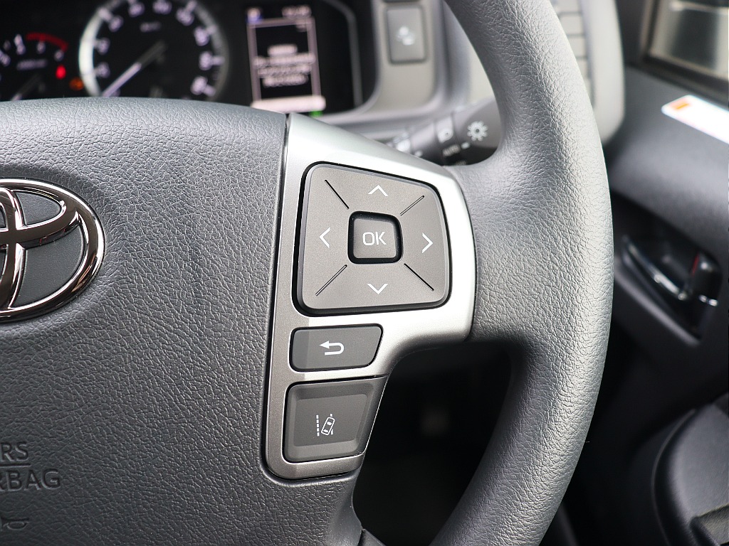 ステアリングリモコン（右）