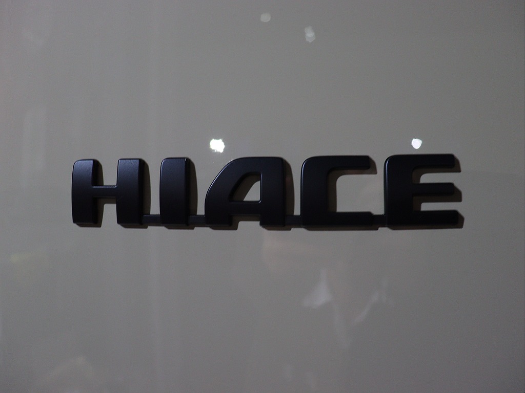 エンブレム マットブラック塗装