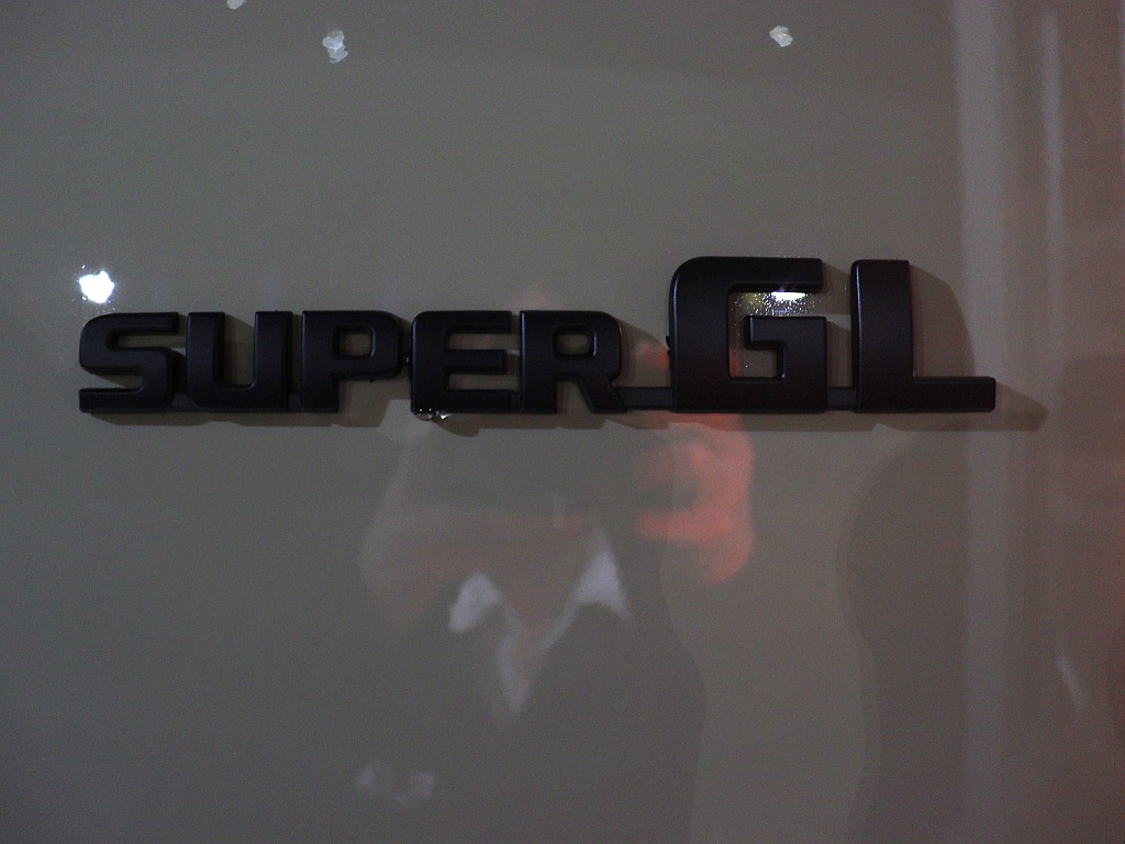 エンブレム マットブラック塗装